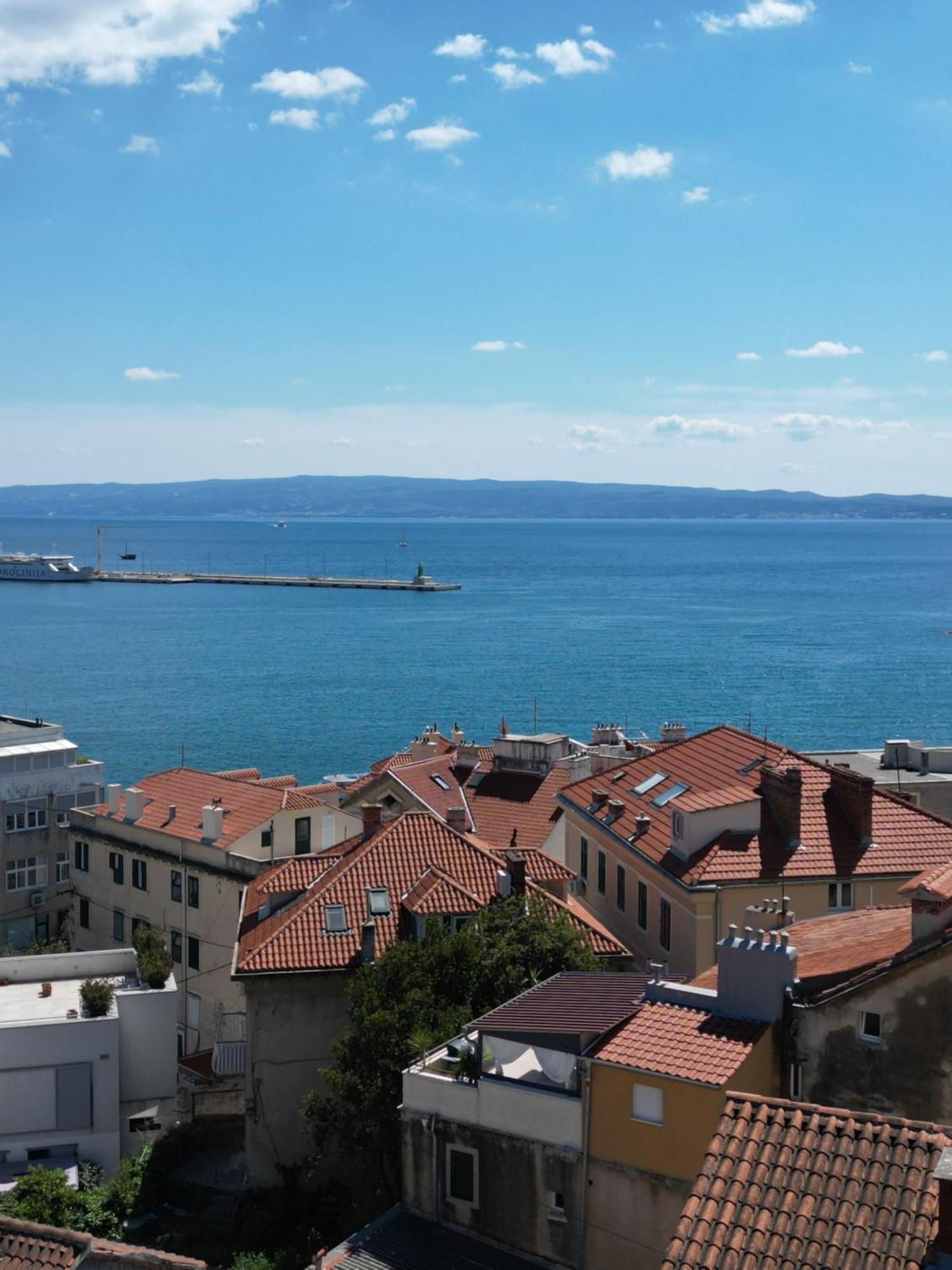 Prime Location Penthouse Apt With A Large Terrace Split Dış mekan fotoğraf